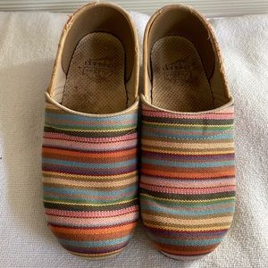 Dansko vegan clogs size 38